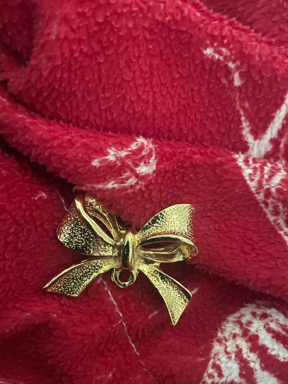 Gold Bow Charm pin / brooch - Women Accessories